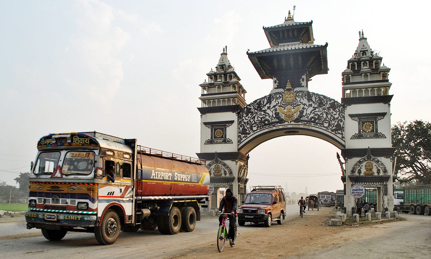 वीरगञ्ज भन्सारद्वारा चालु वर्षको ११ महिनामा २ खर्ब २१ अर्ब रुपैयाँ राजस्व संकलन
