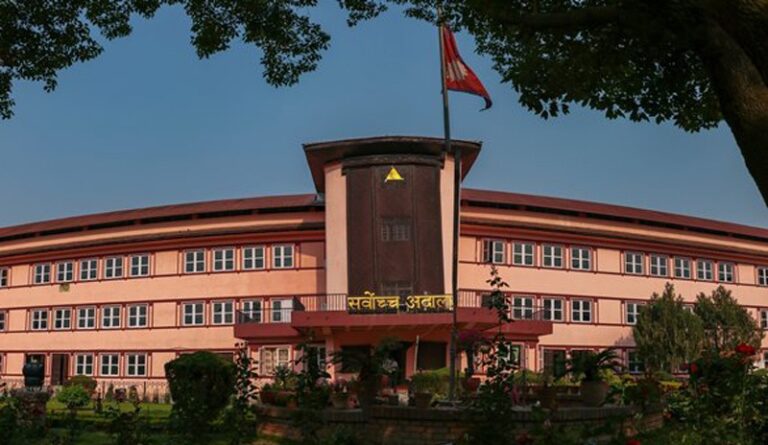 नदी किनार र सार्वजनिक स्थानमा बनाइएका बस्ती खाली नगर्न सर्वोच्चको अन्तरिम आदेश