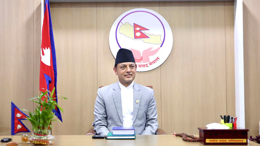 प्रतिनिधिसभाका नवनिर्वाचित सभामुख अर्यालद्वारा राष्ट्रपति पौडेलसमक्ष शपथ ग्रहण