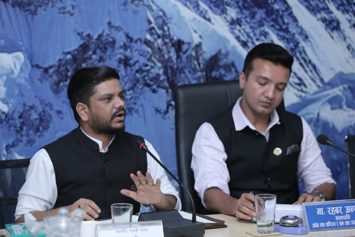 फ्री भिसा–फ्री टिकट नीतिको नाममा ठगी बढेको श्रम मन्त्री यादवको दाबी, ८३ प्रतिशत श्रमिक अझै वञ्चित